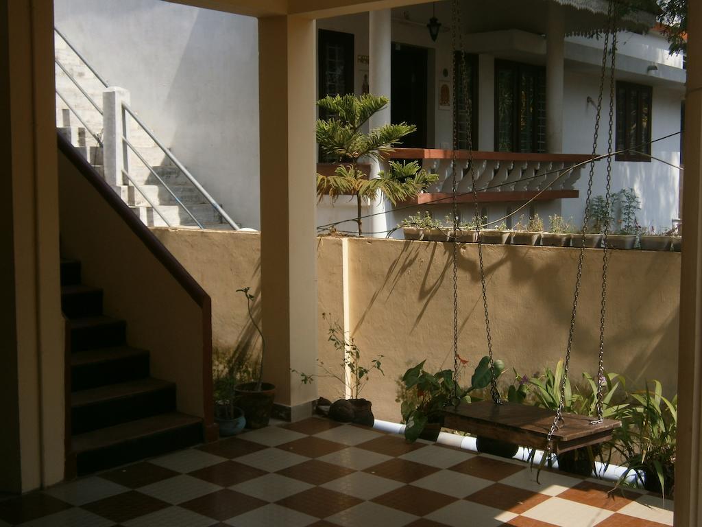 Lazar Residency Homestay Kochi エクステリア 写真