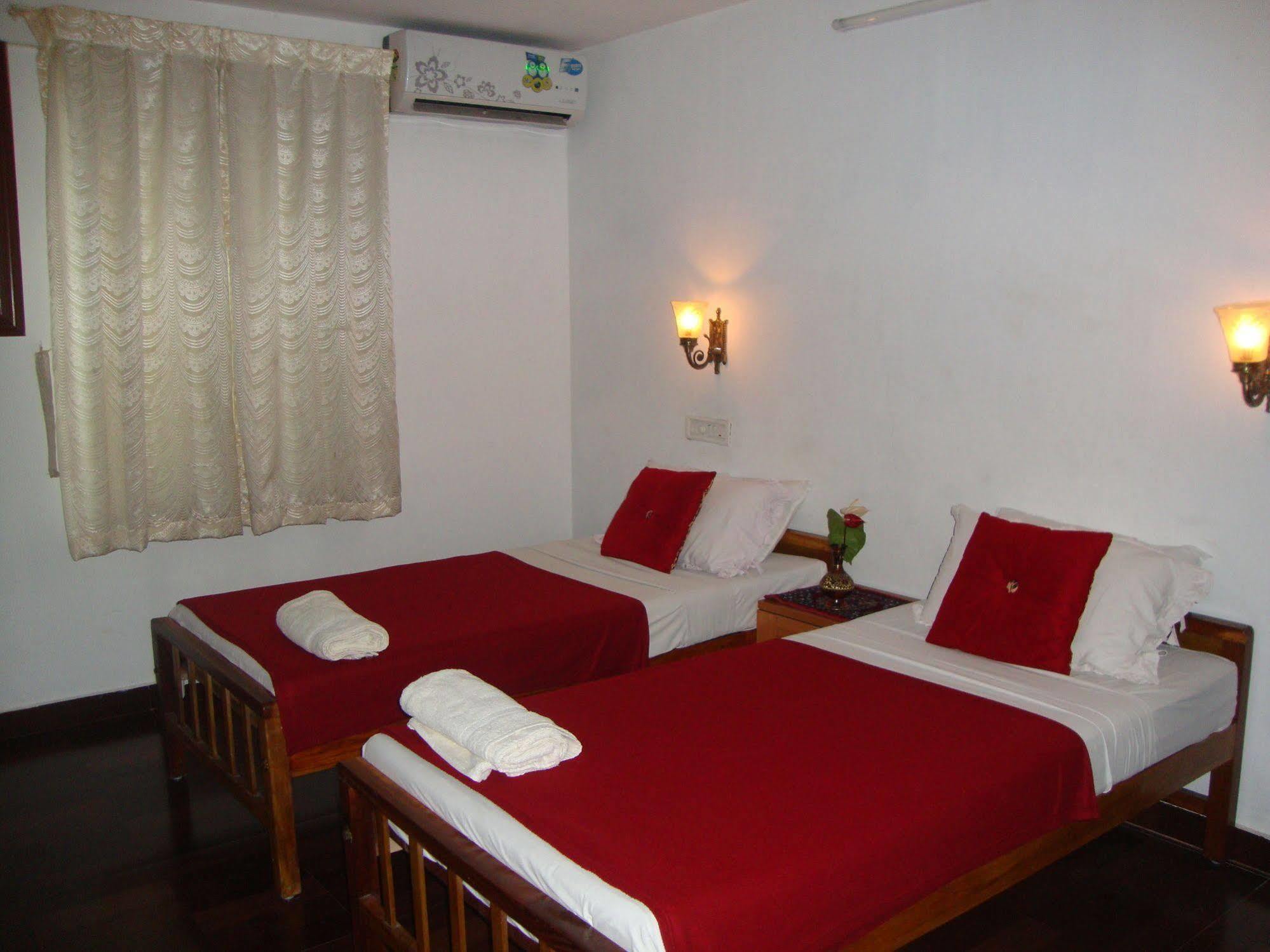 Lazar Residency Homestay Kochi エクステリア 写真