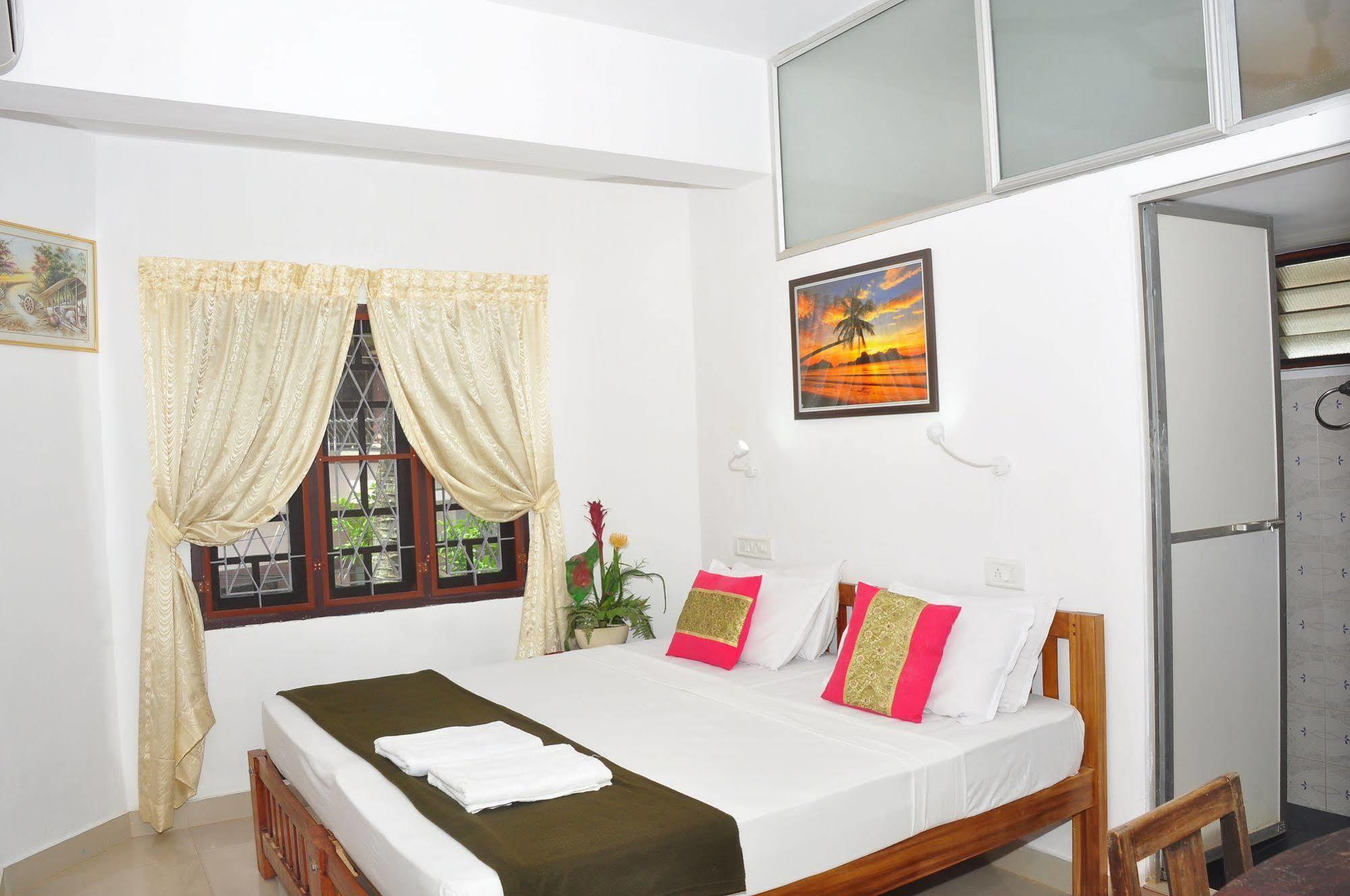 Lazar Residency Homestay Kochi エクステリア 写真