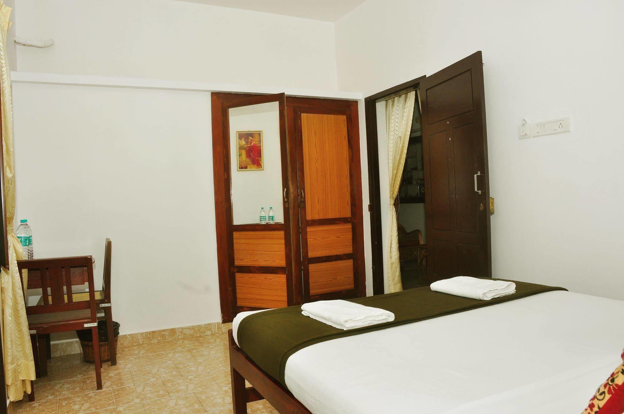 Lazar Residency Homestay Kochi エクステリア 写真