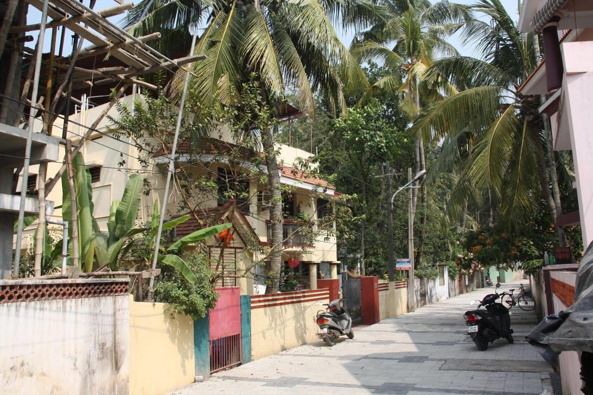 Lazar Residency Homestay Kochi エクステリア 写真